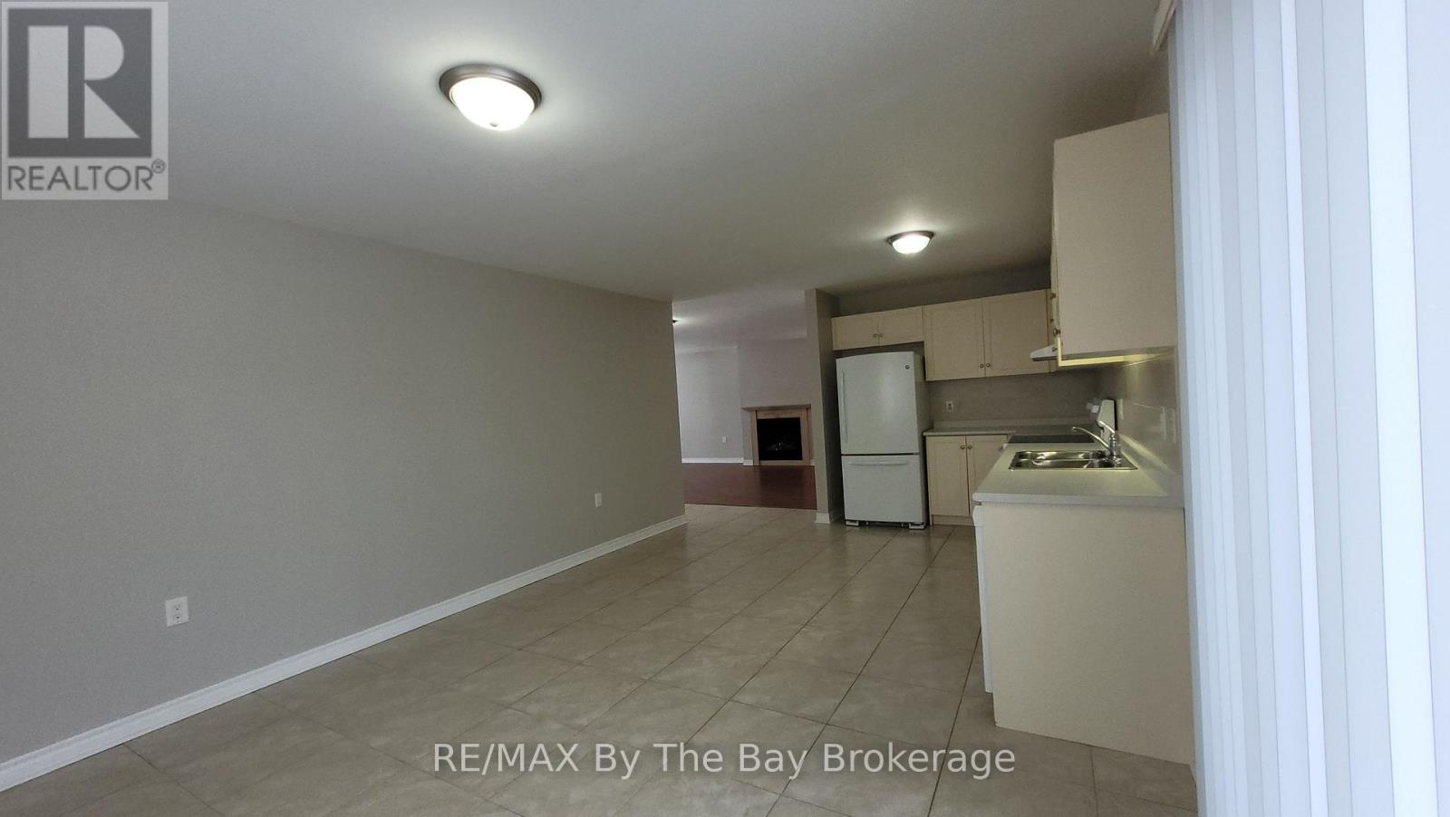 42 Tona Trail, Wasaga Beach, Ontario  L9Z 0A5 - Photo 10 - S12644094