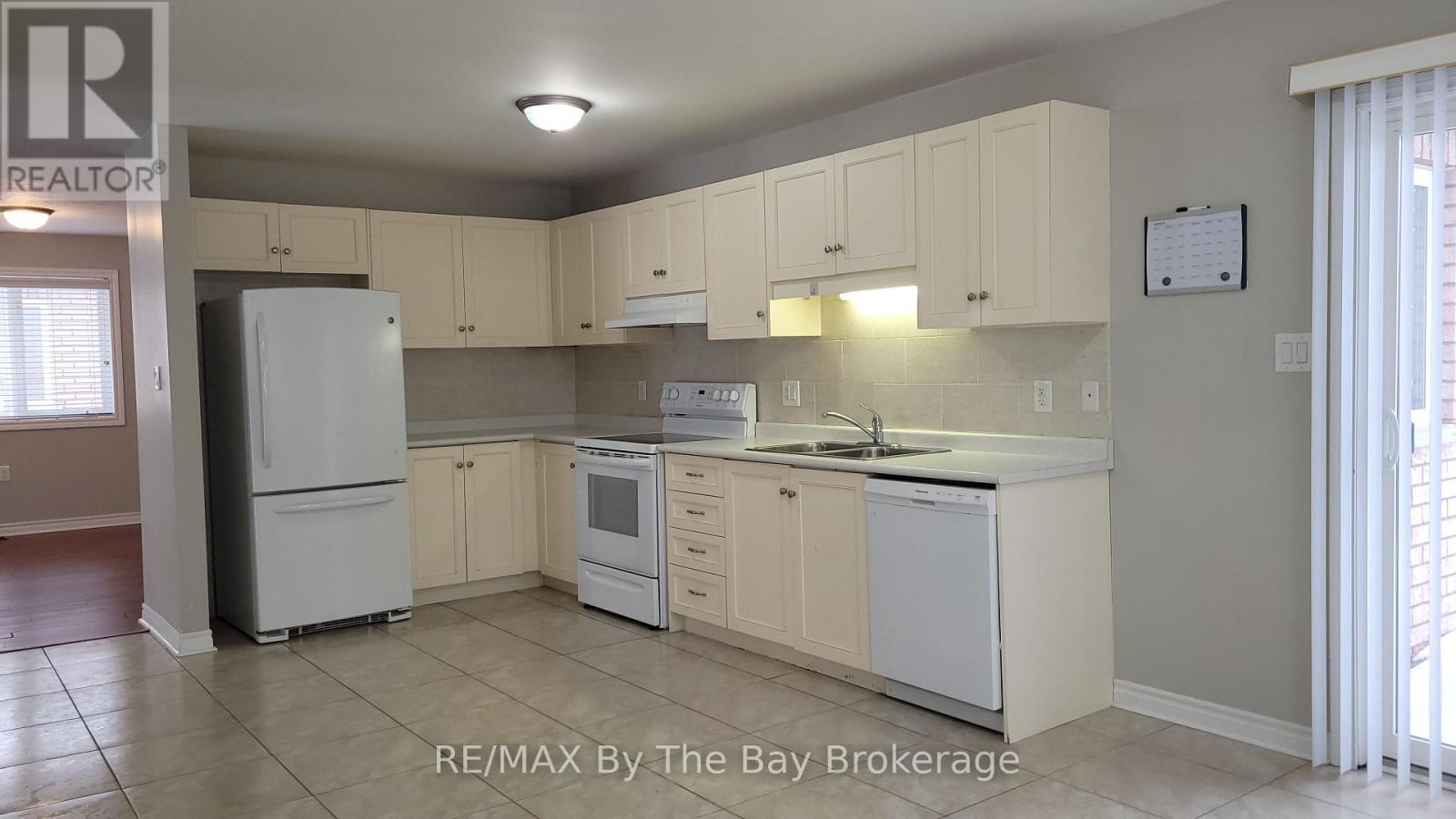 42 Tona Trail, Wasaga Beach, Ontario  L9Z 0A5 - Photo 8 - S12644094