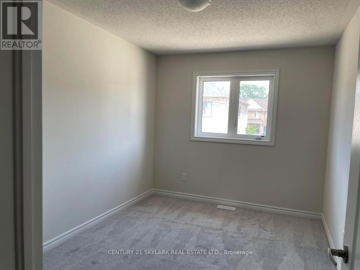 72 Baker Street, Thorold, Ontario  L2V 3P4 - Photo 7 - X12644038