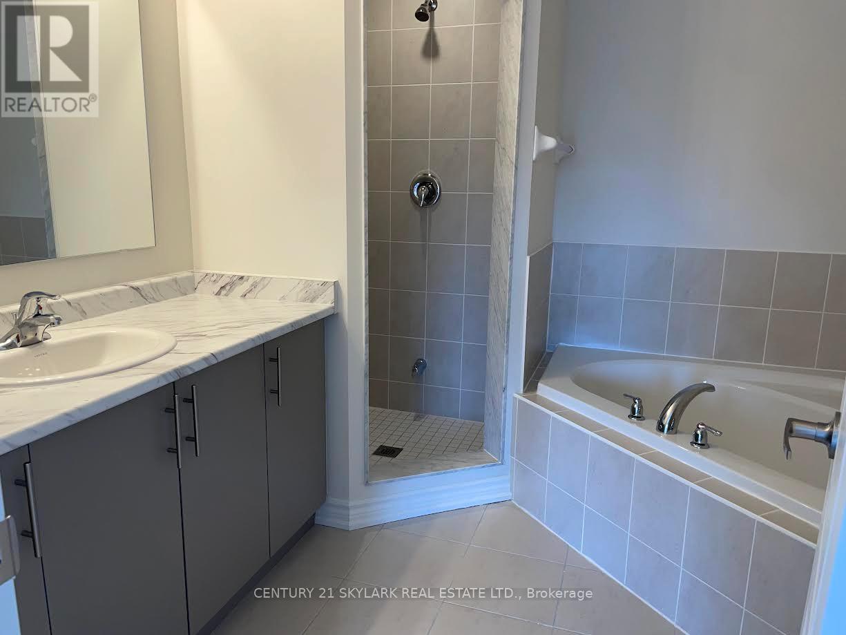 72 Baker Street, Thorold, Ontario  L2V 3P4 - Photo 9 - X12644038