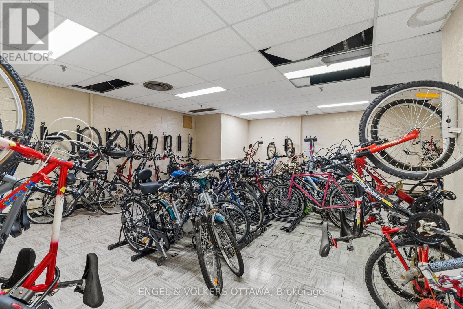 2001 - 665 Bathgate Drive, Ottawa, Ontario  K1K 3Y4 - Photo 28 - X12644064