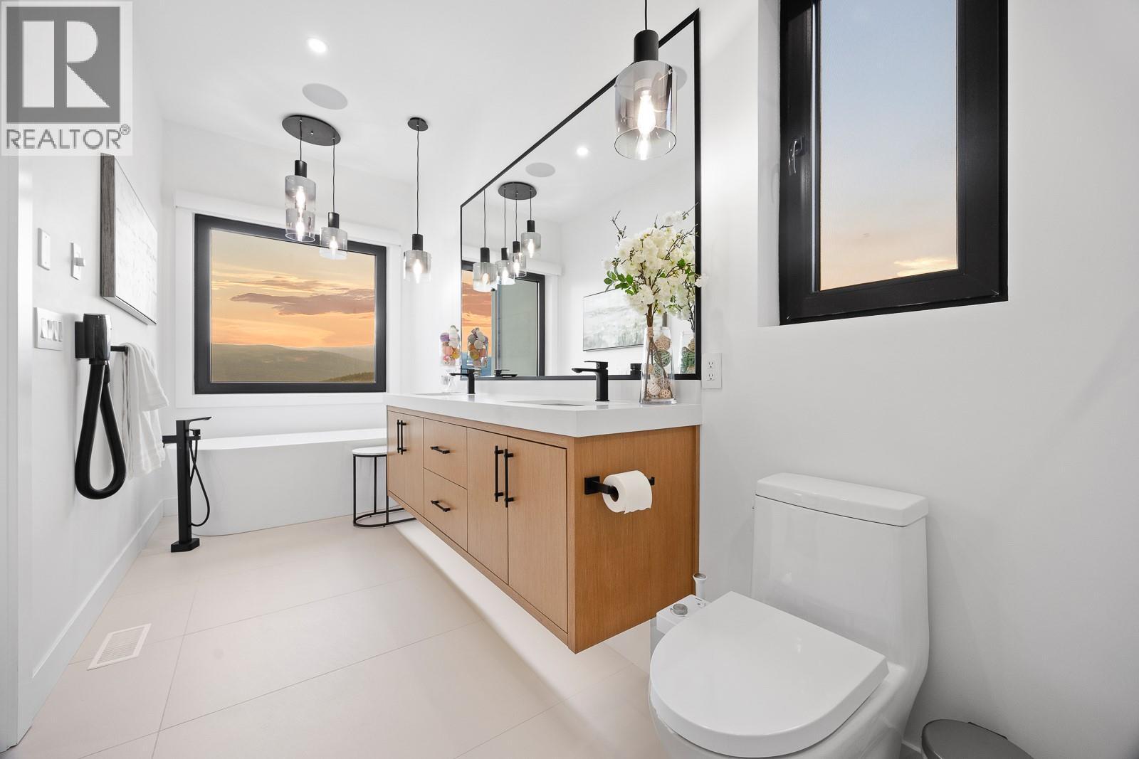 1102 Carnoustie Drive, Kelowna, British Columbia  V1P 0A3 - Photo 24 - 10369815