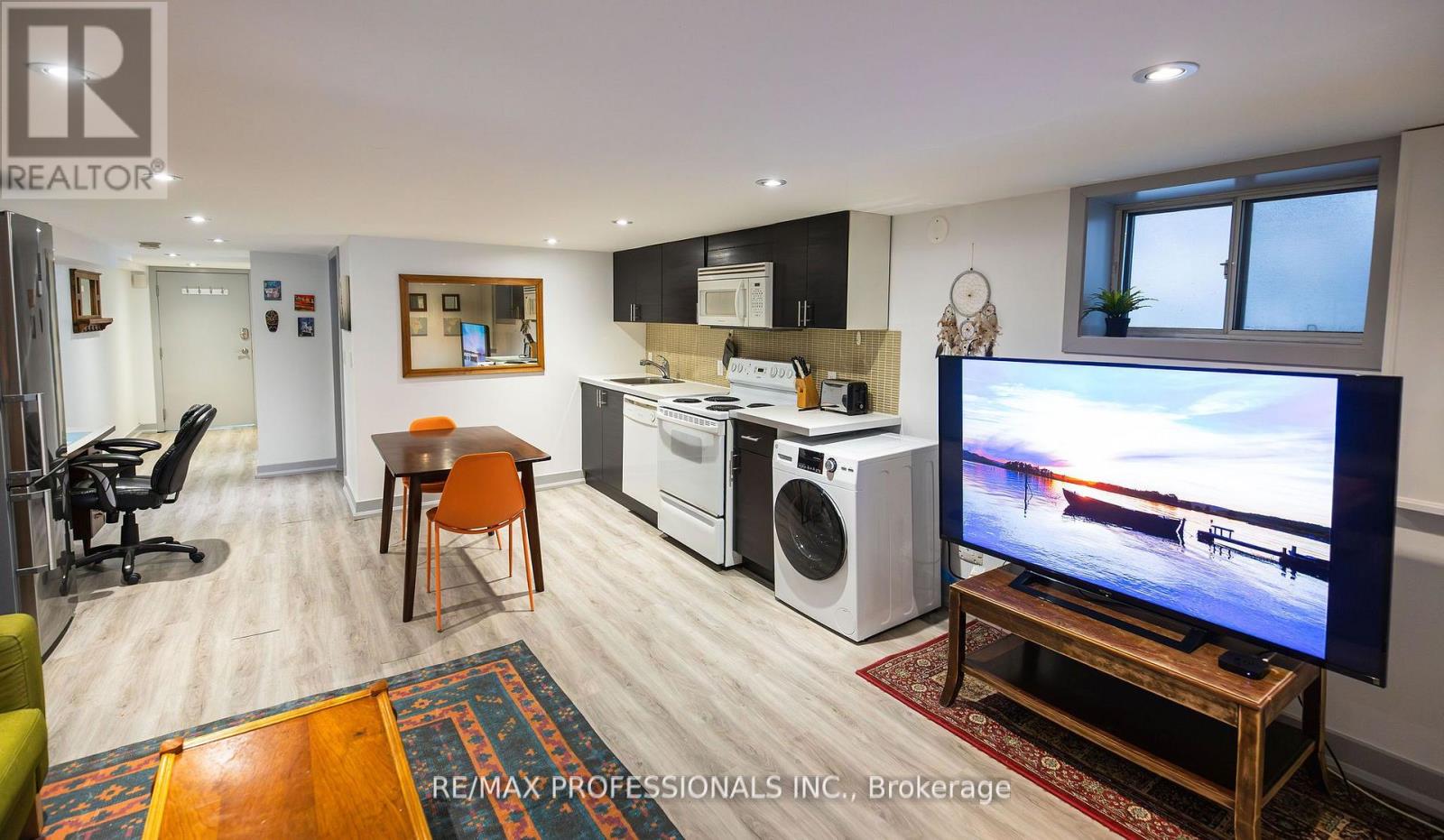 LOWER - 627 CHRISTIE STREET, Toronto, Ontario