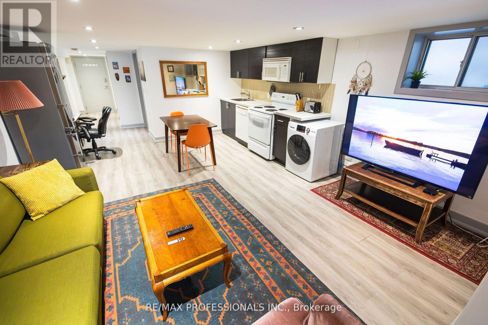 Lower - 627 Christie Street, Toronto, Ontario  M6G 3E6 - Photo 8 - C12644078