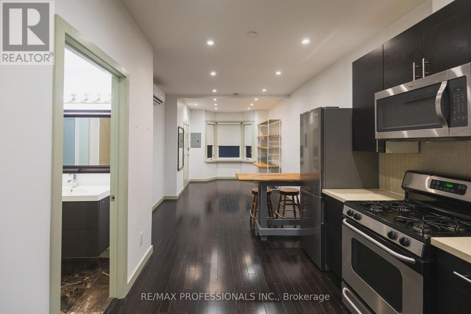 Main - 627 Christie Street, Toronto, Ontario  M6G 3E6 - Photo 3 - C12644082