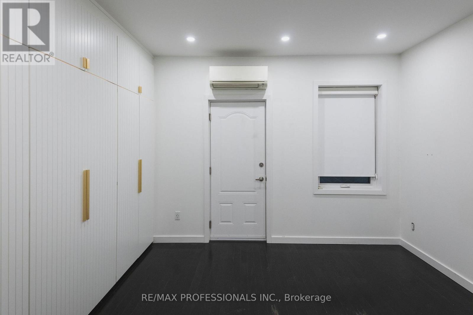 Main - 627 Christie Street, Toronto, Ontario  M6G 3E6 - Photo 8 - C12644082