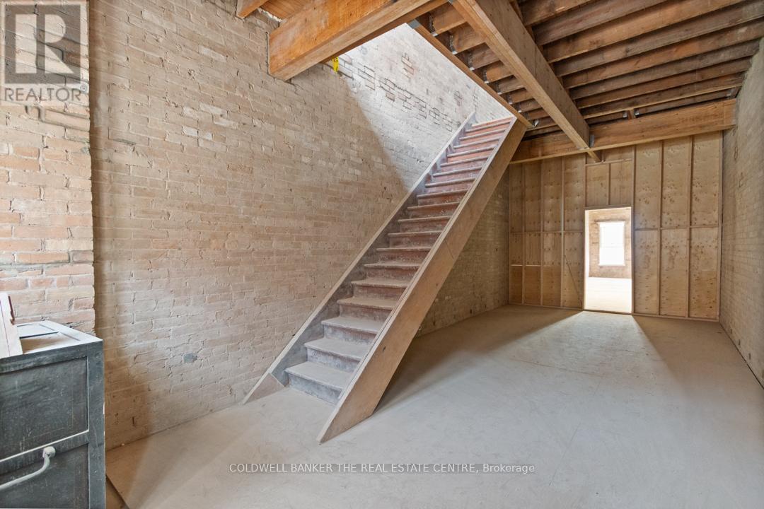 193 Main Street S, Newmarket, Ontario  L3Y 3Y9 - Photo 10 - N12644084