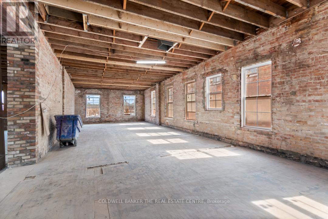 193 Main Street S, Newmarket, Ontario  L3Y 3Y9 - Photo 17 - N12644084