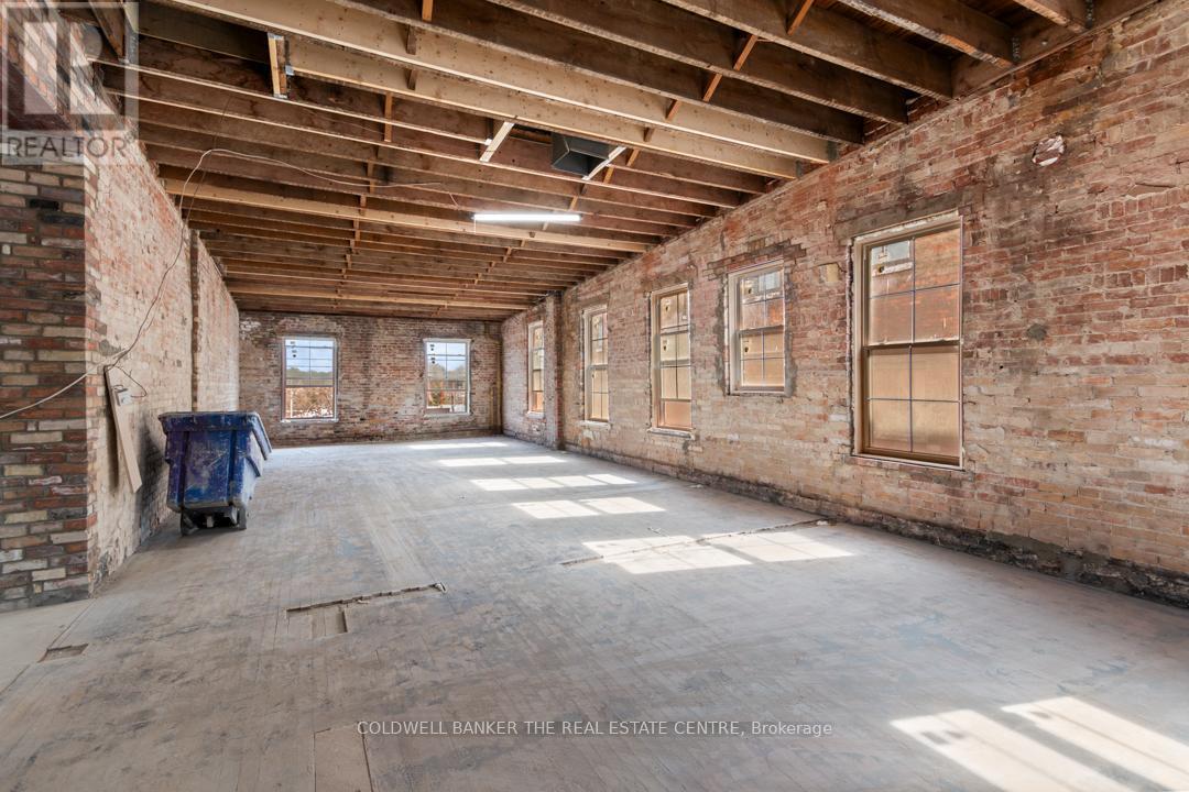 193 Main Street S, Newmarket, Ontario  L3Y 3Y9 - Photo 18 - N12644084