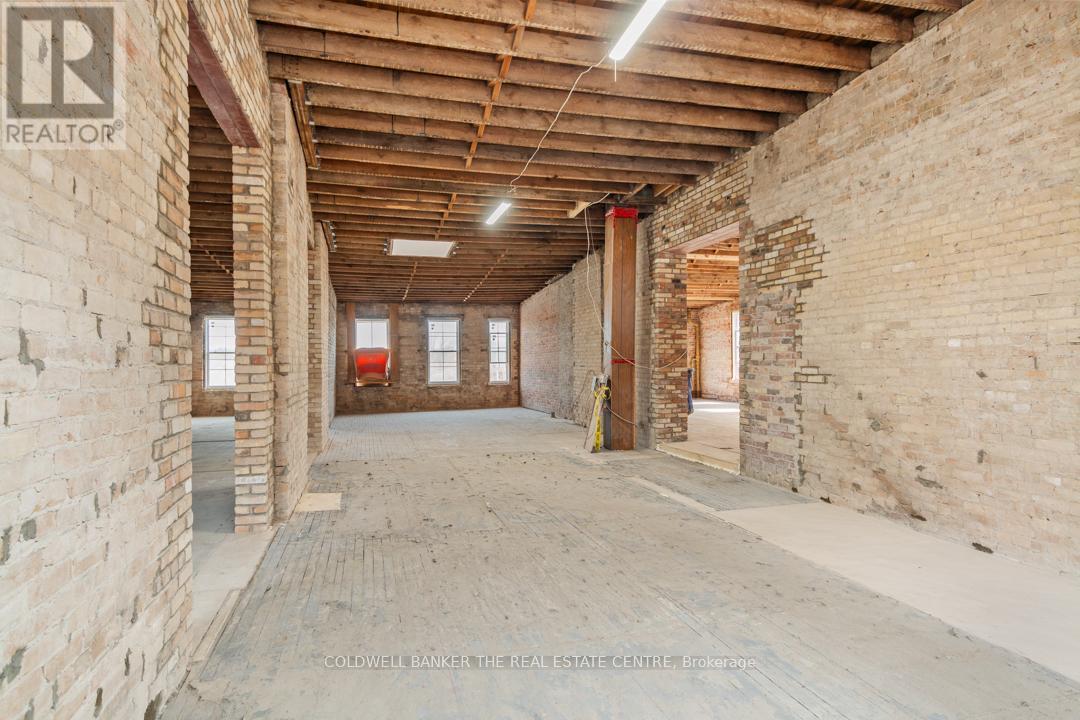 193 Main Street S, Newmarket, Ontario  L3Y 3Y9 - Photo 23 - N12644084