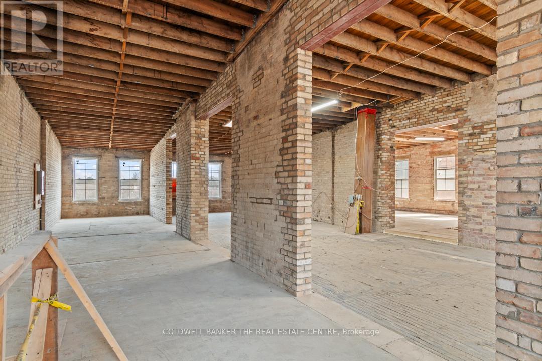 193 Main Street S, Newmarket, Ontario  L3Y 3Y9 - Photo 24 - N12644084