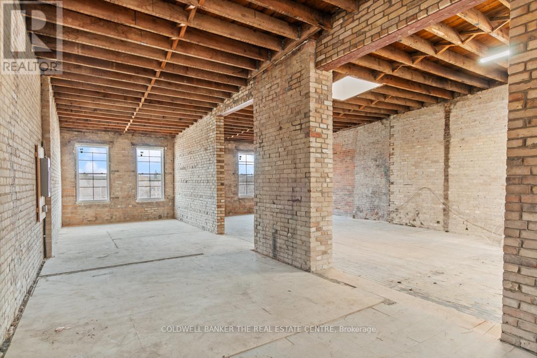 193 Main Street S, Newmarket, Ontario  L3Y 3Y9 - Photo 25 - N12644084