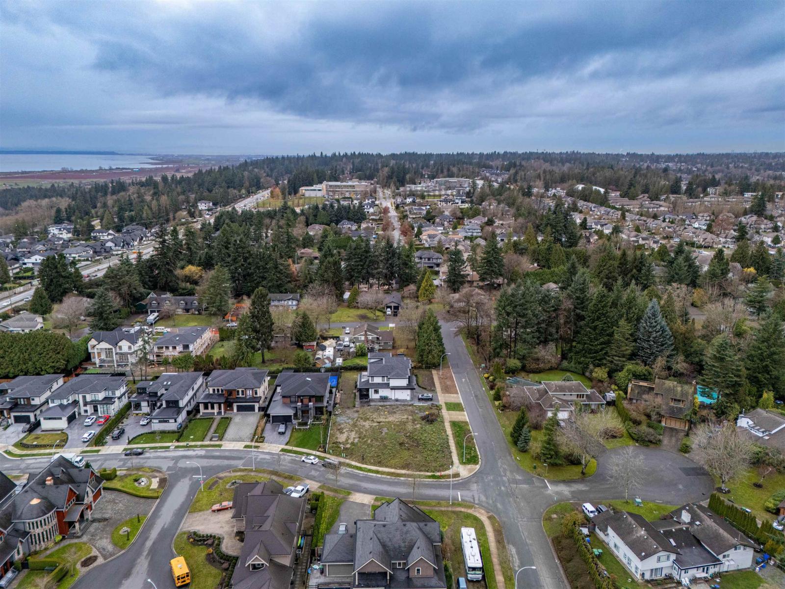 14698 57 Avenue, Surrey, British Columbia  V3Z 1K2 - Photo 3 - R3073886