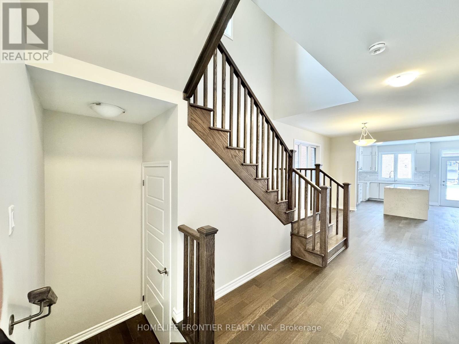 48 Gretzky Avenue, Barrie, Ontario  L9J 0B7 - Photo 8 - S12644096