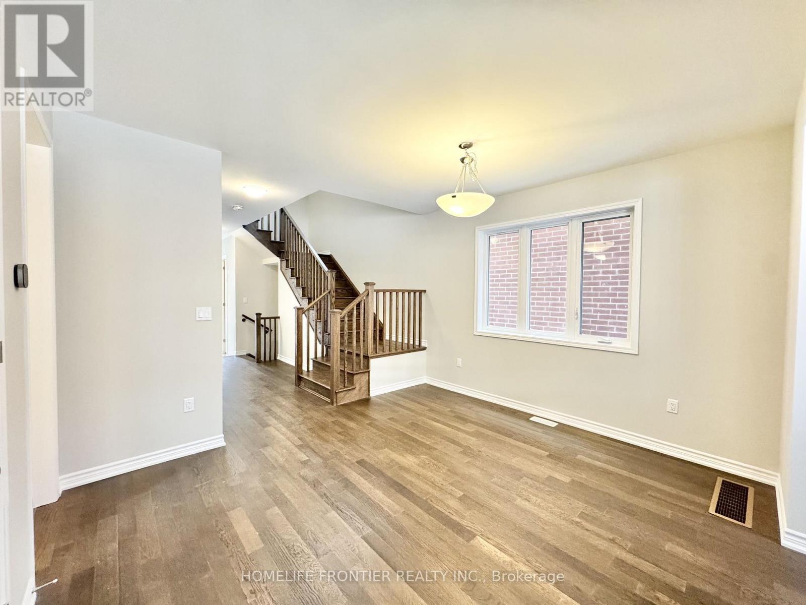 48 Gretzky Avenue, Barrie, Ontario  L9J 0B7 - Photo 9 - S12644096