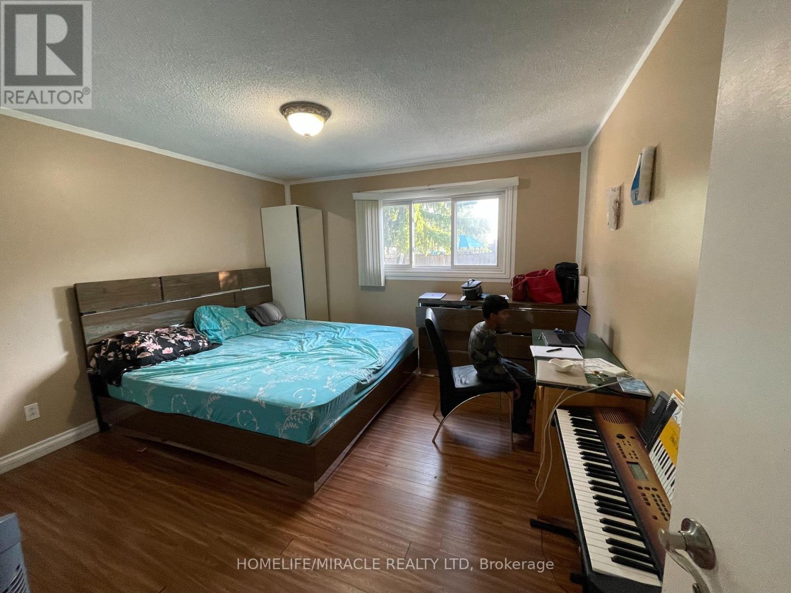 36 Richvale Drive S, Brampton, Ontario  L6Z 1M5 - Photo 12 - W12601518