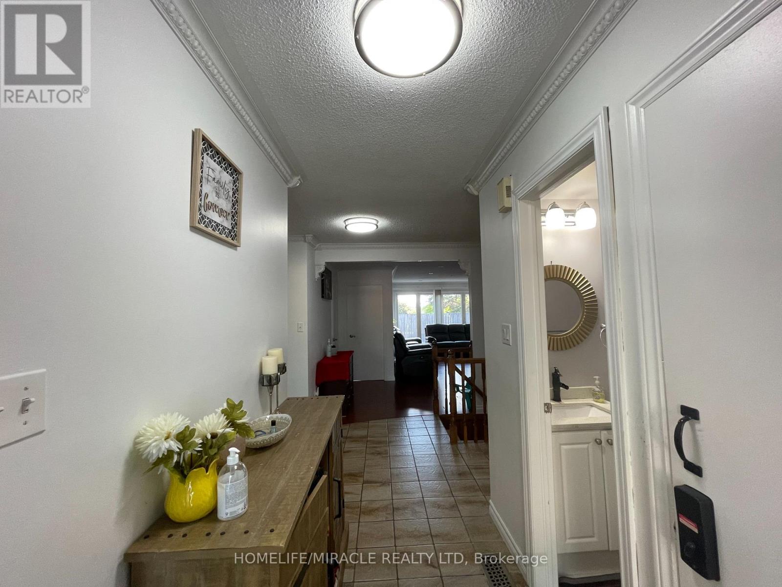 36 Richvale Drive S, Brampton, Ontario  L6Z 1M5 - Photo 17 - W12601518