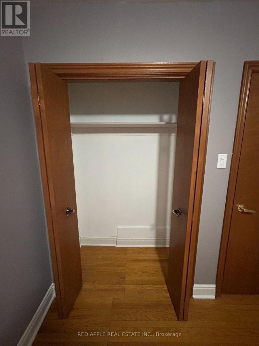 135 Spalding Road, Toronto, Ontario  M3M 1K3 - Photo 11 - W12644058