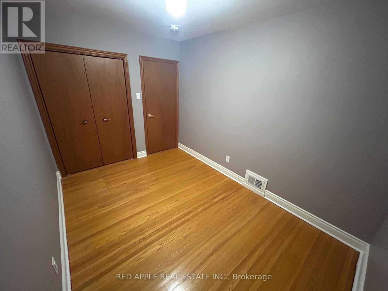 135 Spalding Road, Toronto, Ontario  M3M 1K3 - Photo 12 - W12644058