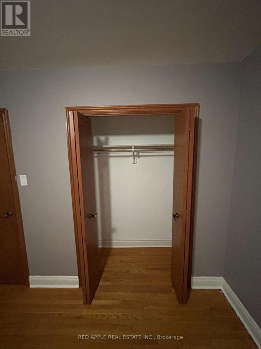 135 Spalding Road, Toronto, Ontario  M3M 1K3 - Photo 15 - W12644058