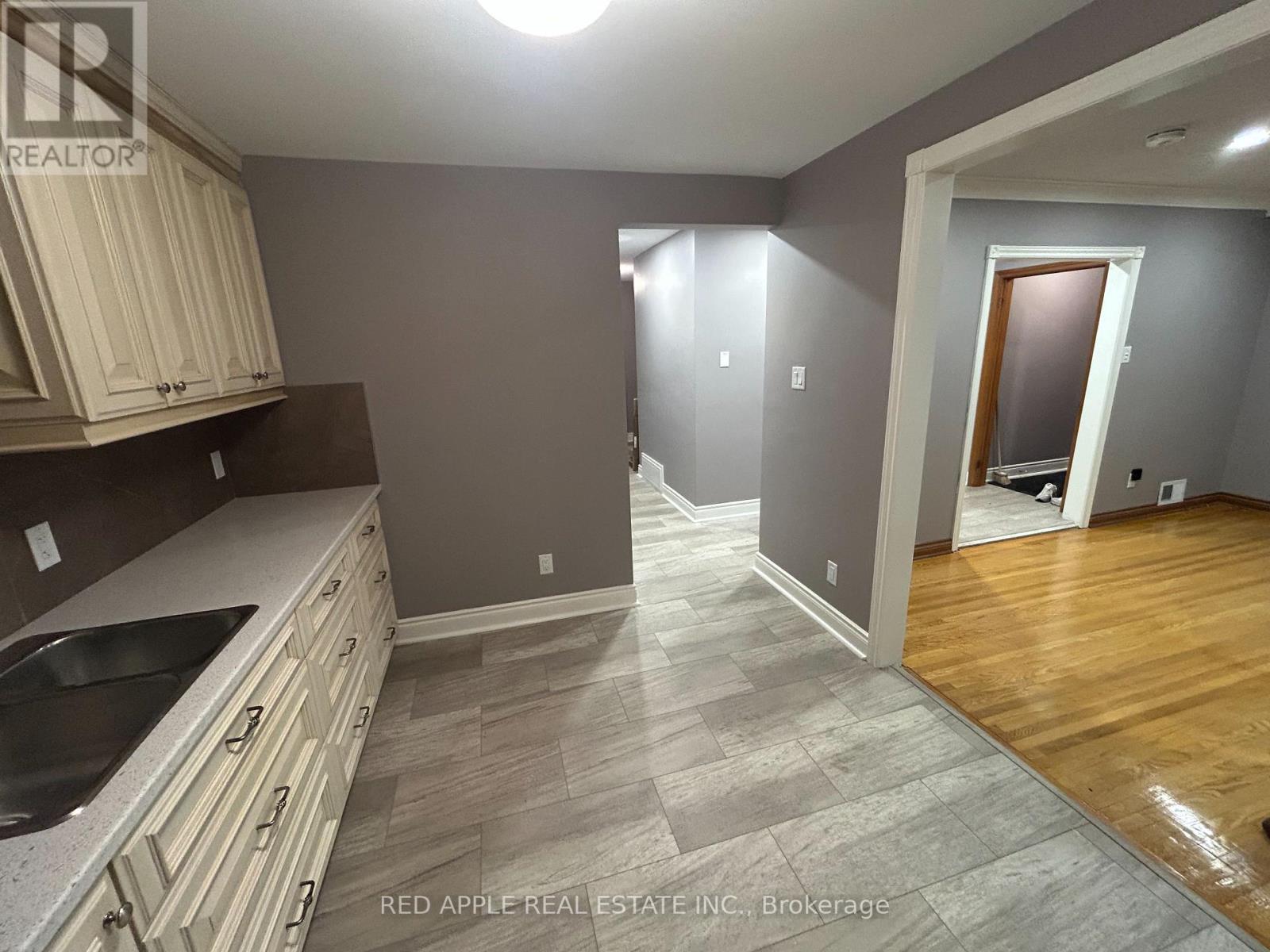135 Spalding Road, Toronto, Ontario  M3M 1K3 - Photo 3 - W12644058