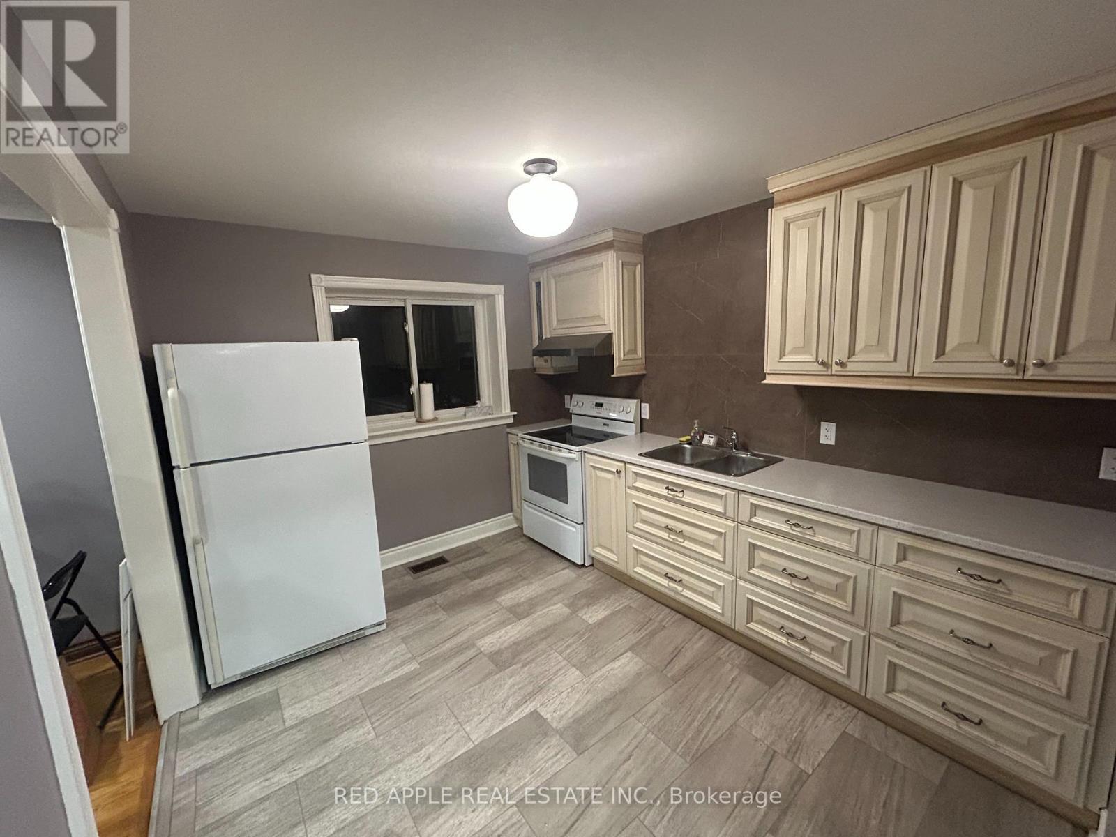 135 Spalding Road, Toronto, Ontario  M3M 1K3 - Photo 7 - W12644058