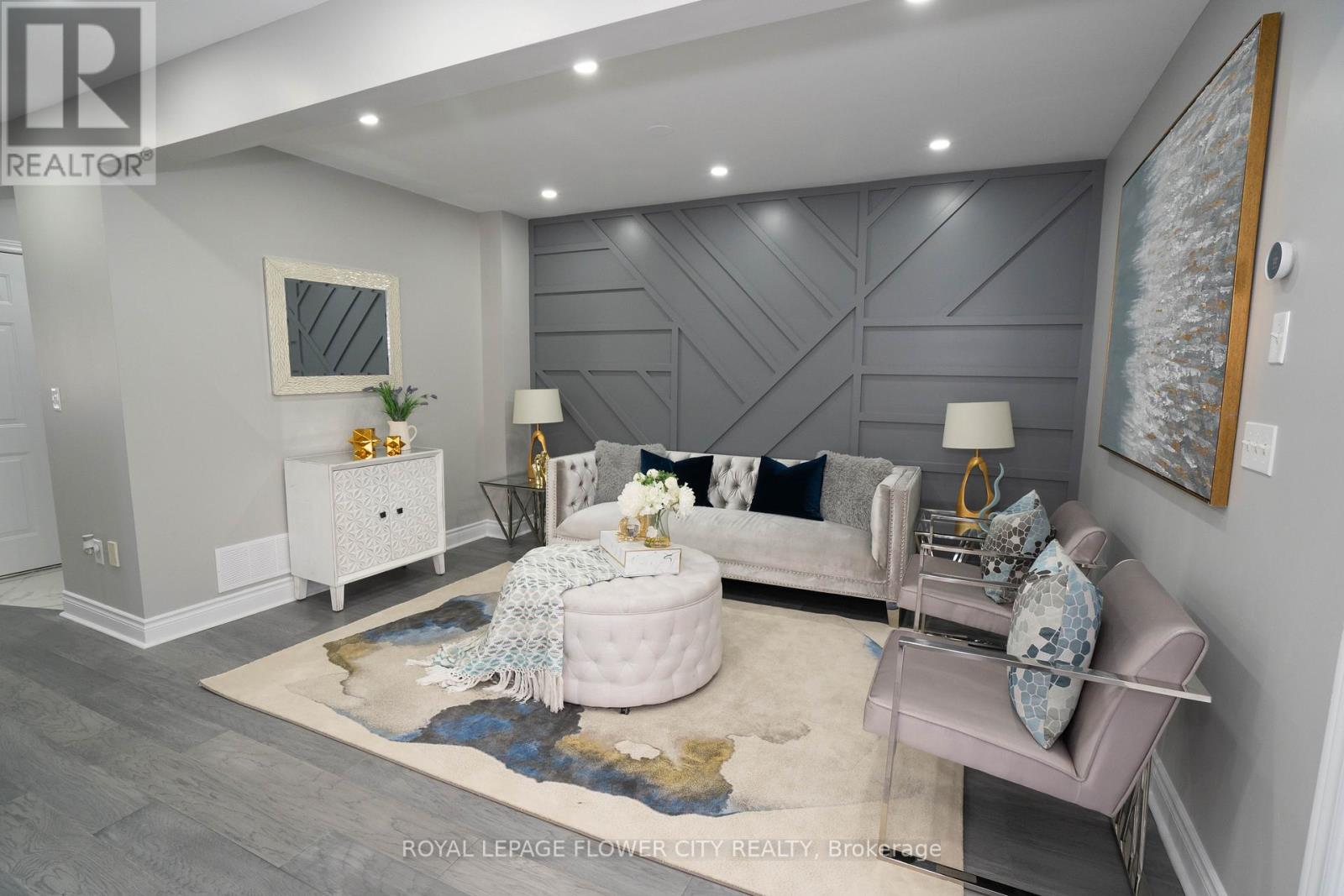 40 Dewridge Court, Brampton, Ontario  L6R 3C2 - Photo 4 - W12644066