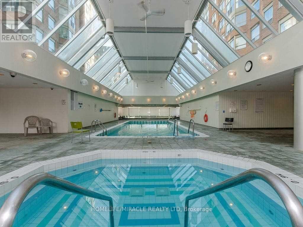 Ph-108 - 335 Webb Drive, Mississauga, Ontario  L5B 4A1 - Photo 2 - W12644076