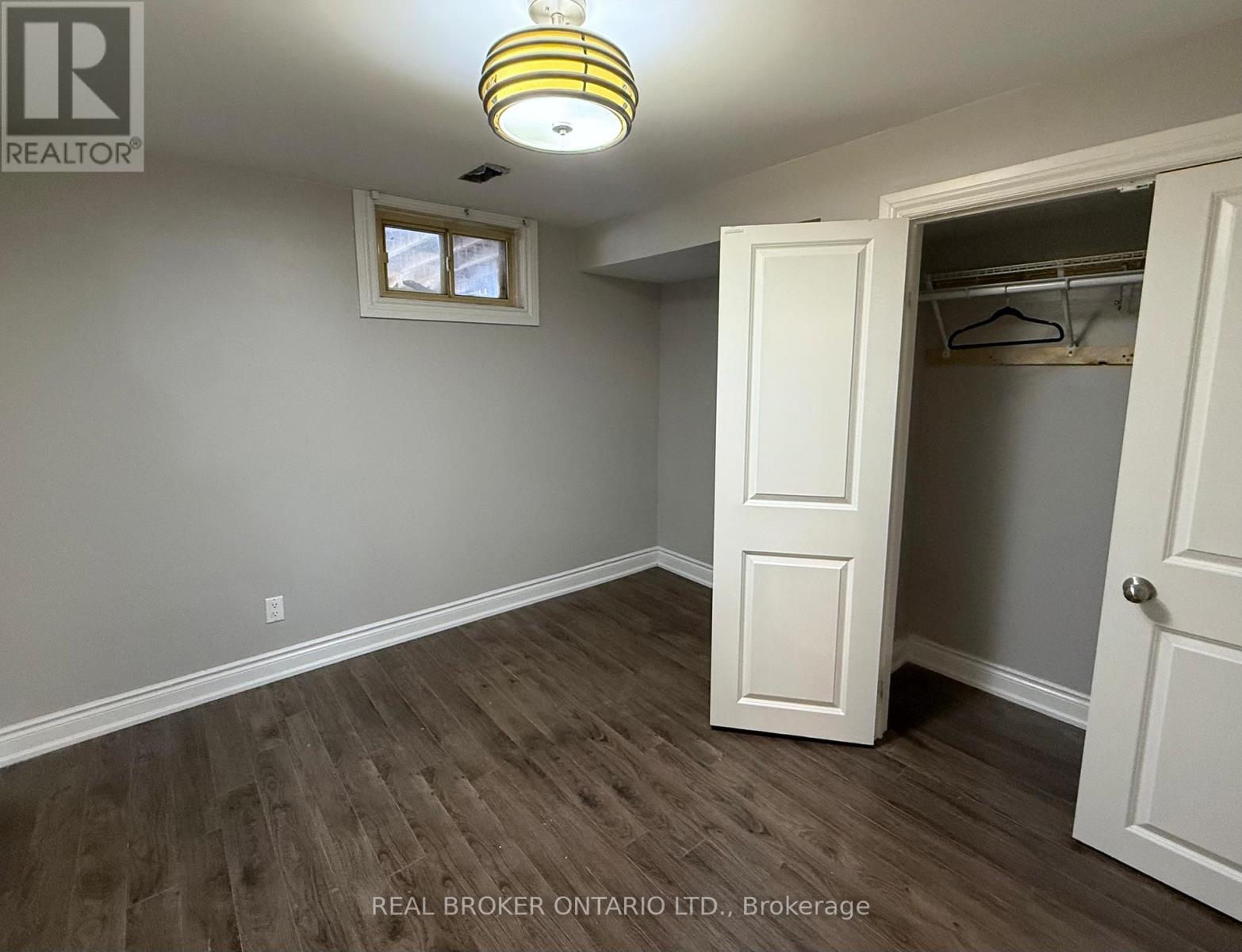 Lower 2 - 926 Flagship Drive, Mississauga, Ontario  L4Y 2J4 - Photo 9 - W12644104