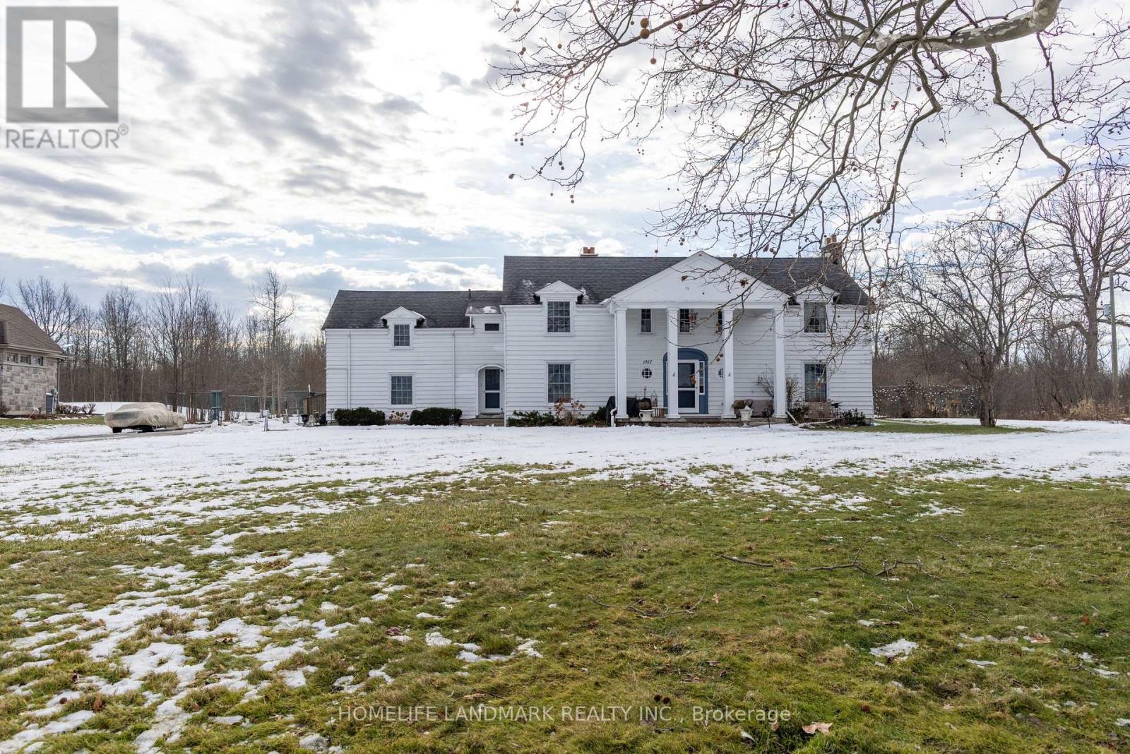 1927 Niagara Parkway, Fort Erie, Ontario  L2A 5M4 - Photo 2 - X12644060