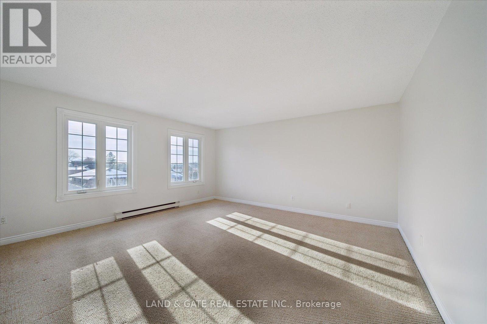 314 Hillside Avenue, Oshawa (Vanier), Ontario  L1J 1T5 - Photo 8 - E12415507