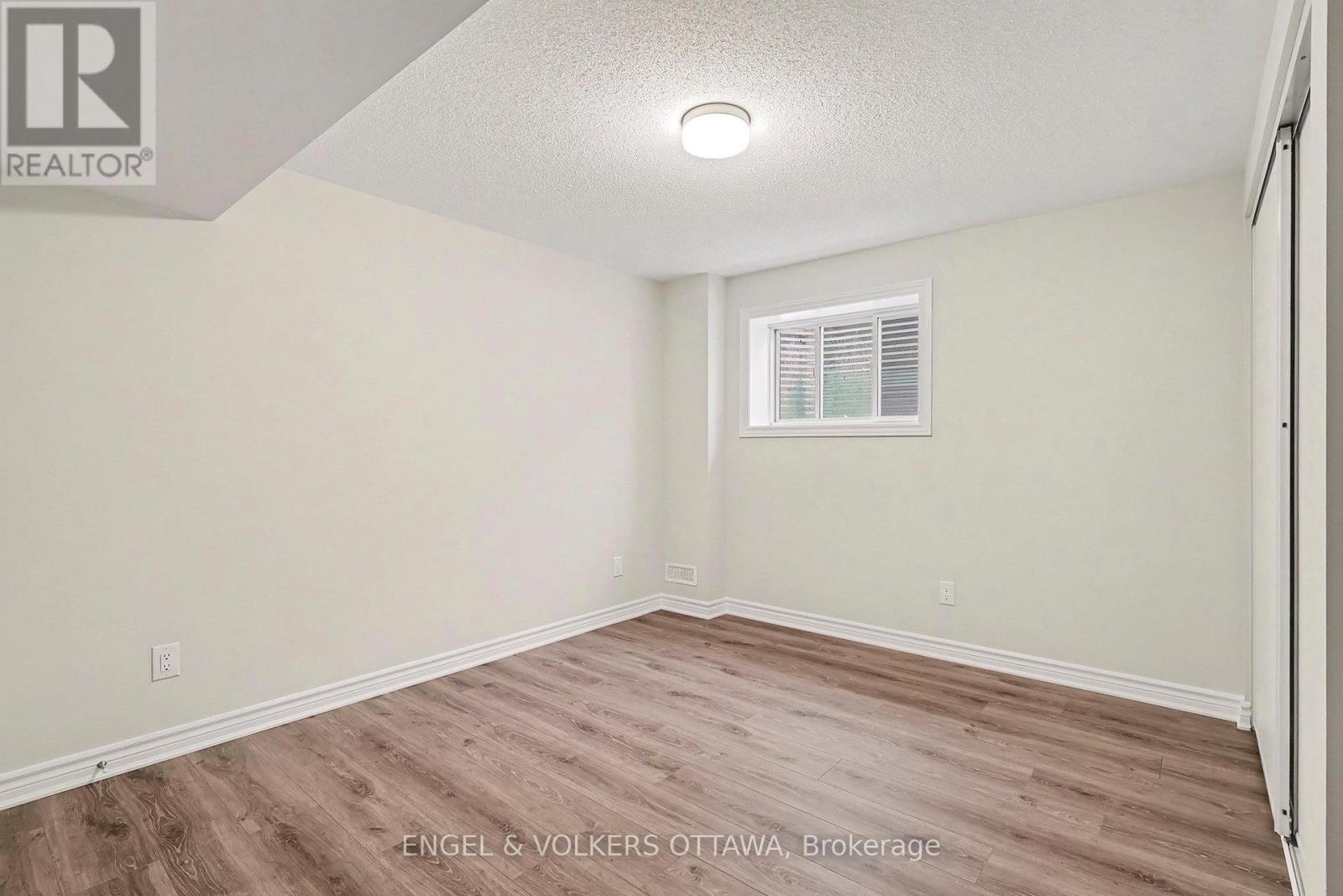 414 Broadcast Avenue, Ottawa, Ontario  K4A 5T5 - Photo 10 - X12644134