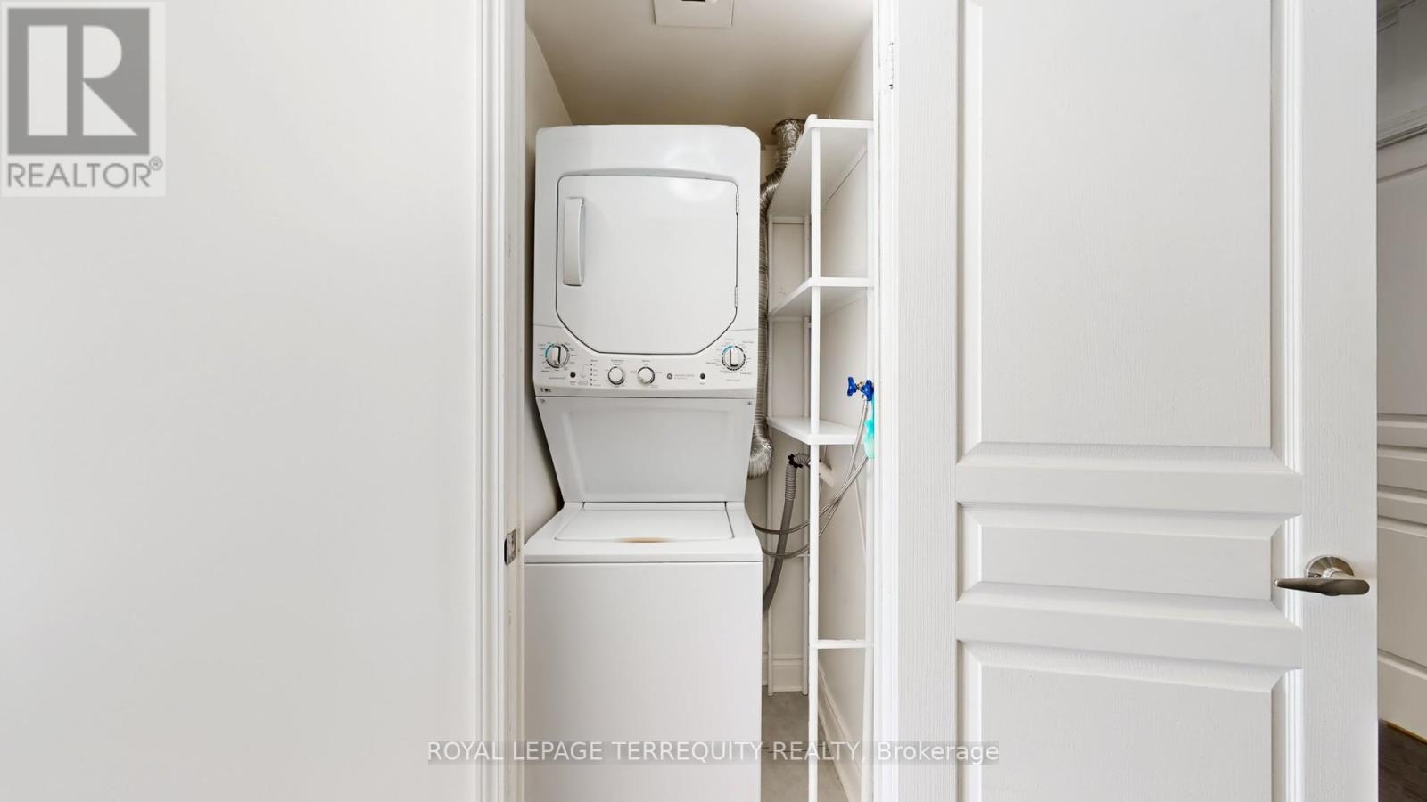 401 - 2240 Lake Shore Boulevard W, Toronto, Ontario  M8V 0B1 - Photo 19 - W12481196