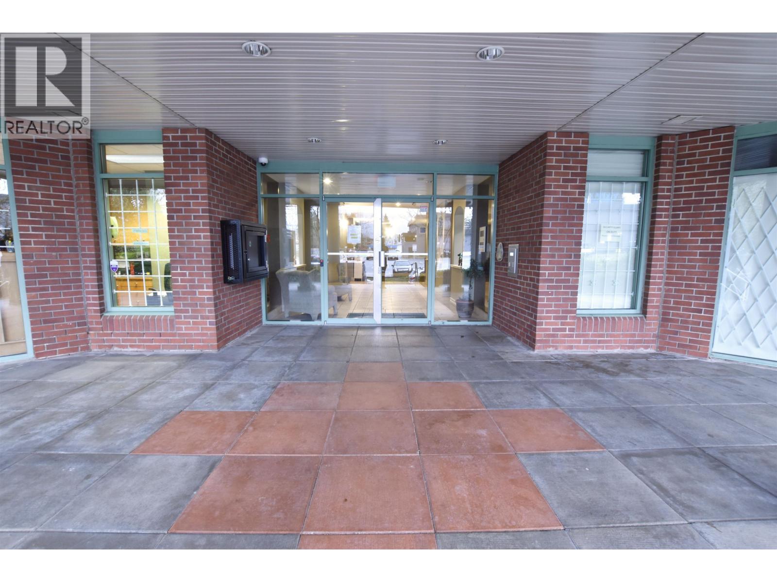 206 22230 North Avenue, Maple Ridge, British Columbia  V2X 2L5 - Photo 2 - R3074529