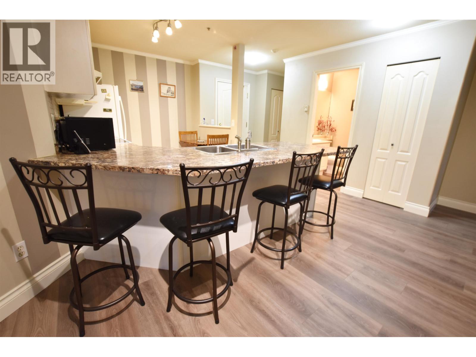 206 22230 North Avenue, Maple Ridge, British Columbia  V2X 2L5 - Photo 5 - R3074529