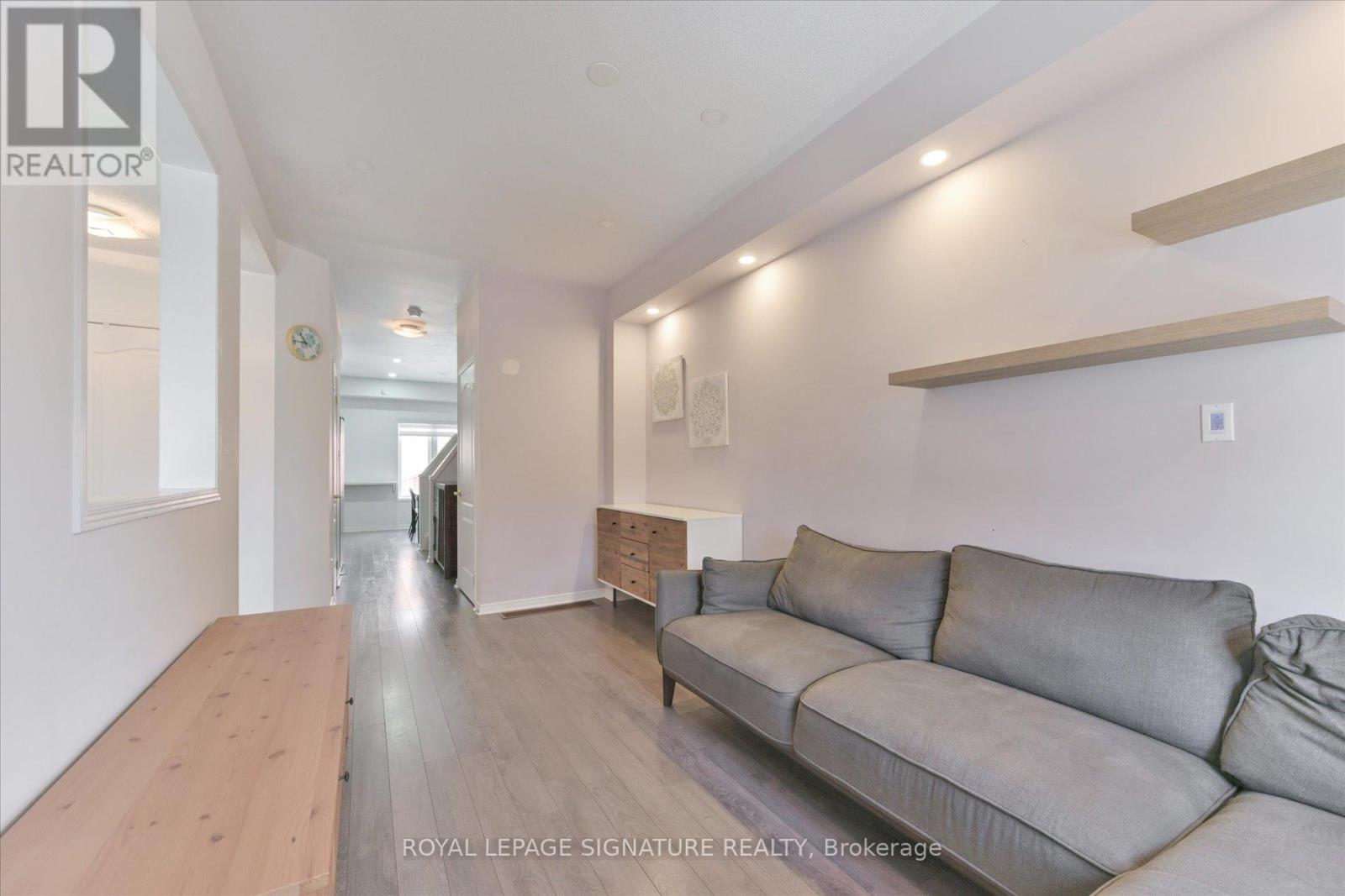 11 - 435 Hensal Circle, Mississauga, Ontario  L5A 4P1 - Photo 8 - W12632816