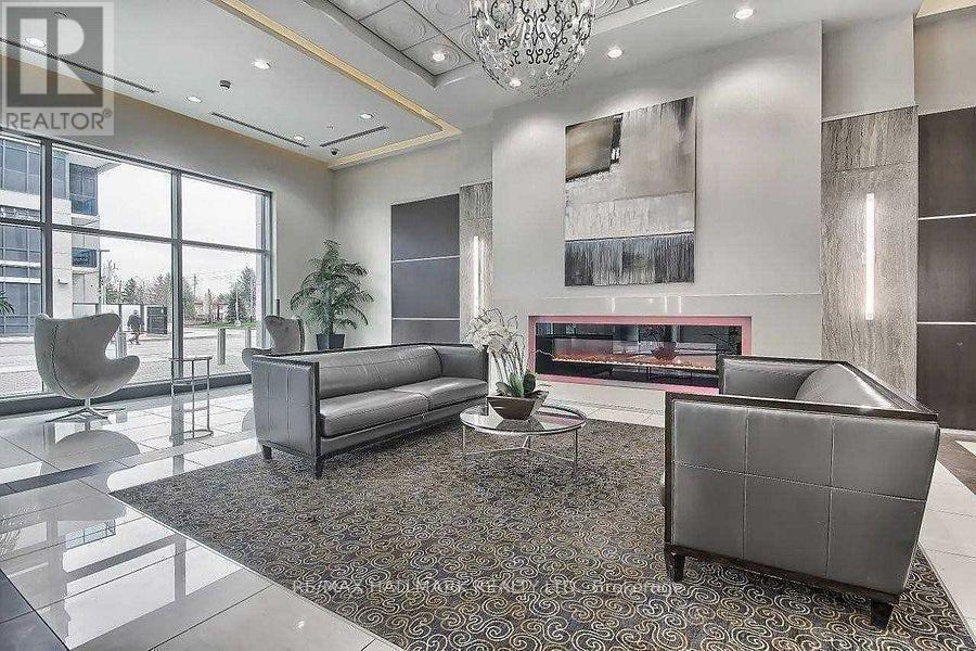 1705 - 7171 Yonge Street, Markham, Ontario  L3T 0C5 - Photo 2 - N12644136