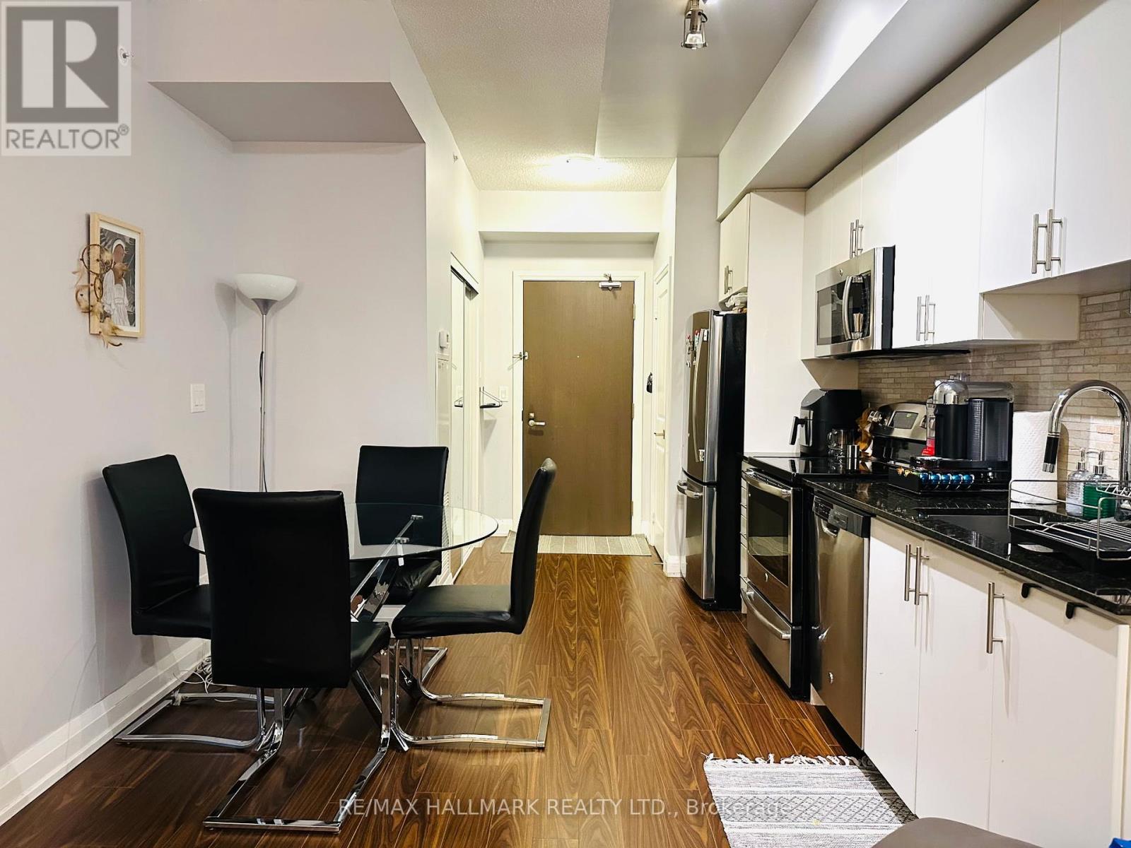 1705 - 7171 Yonge Street, Markham, Ontario  L3T 0C5 - Photo 3 - N12644136