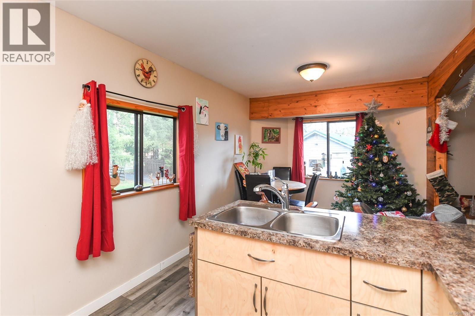 2795 Macaulay Rd, Black Creek, British Columbia  V9J 1B9 - Photo 12 - 1022140