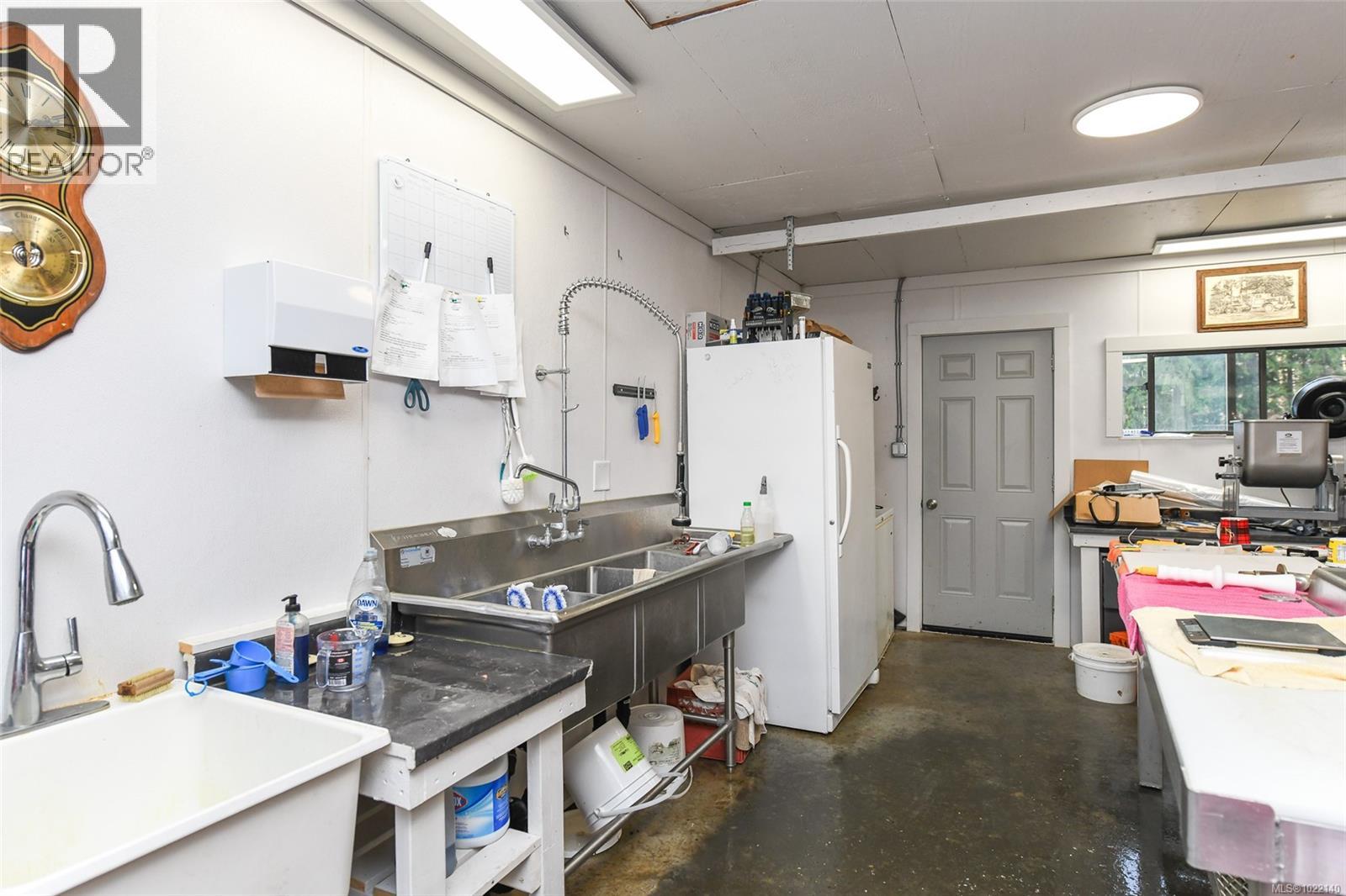 2795 Macaulay Rd, Black Creek, British Columbia  V9J 1B9 - Photo 28 - 1022140