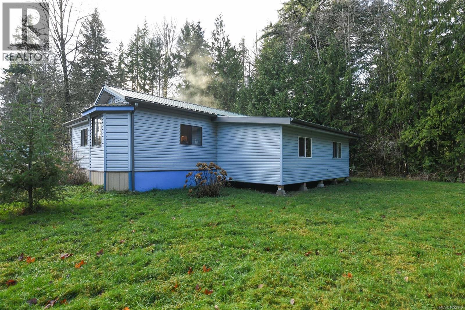 2795 Macaulay Rd, Black Creek, British Columbia  V9J 1B9 - Photo 3 - 1022140