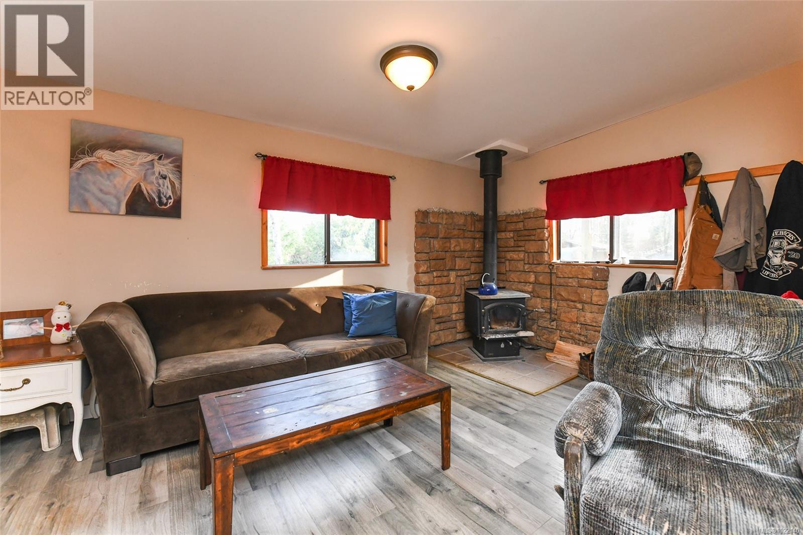 2795 Macaulay Rd, Black Creek, British Columbia  V9J 1B9 - Photo 8 - 1022140