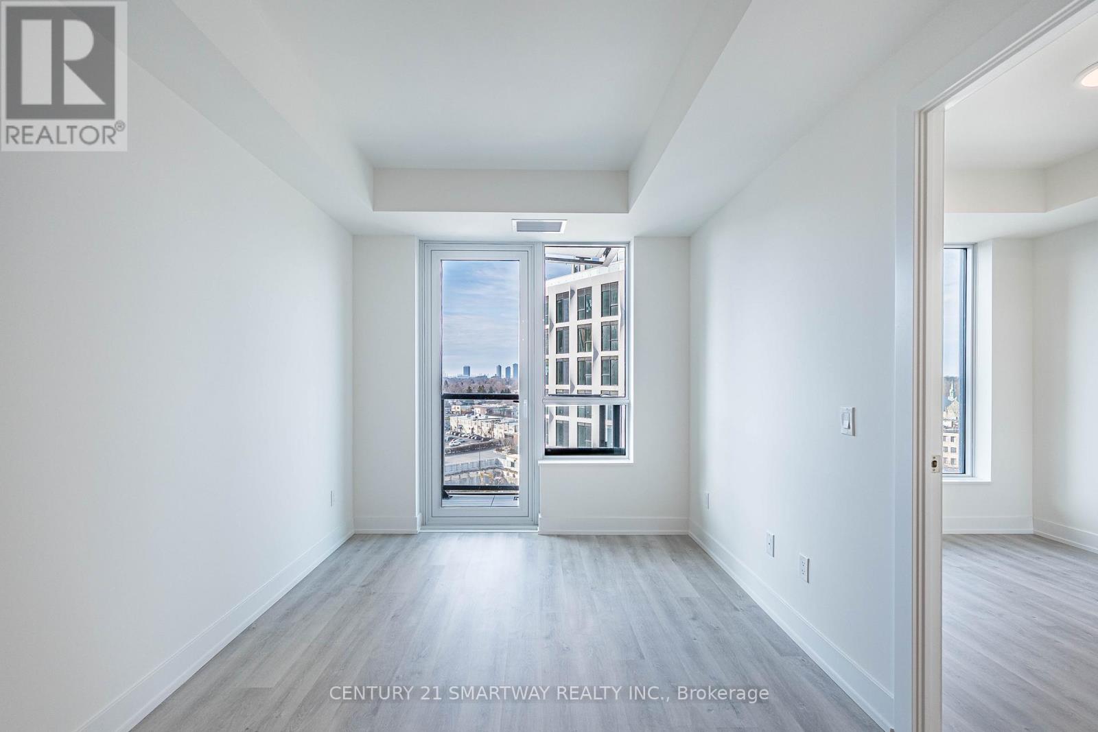 1111 - 60 Central Park Roadway, Toronto, Ontario  M9A 0E6 - Photo 10 - W12644124