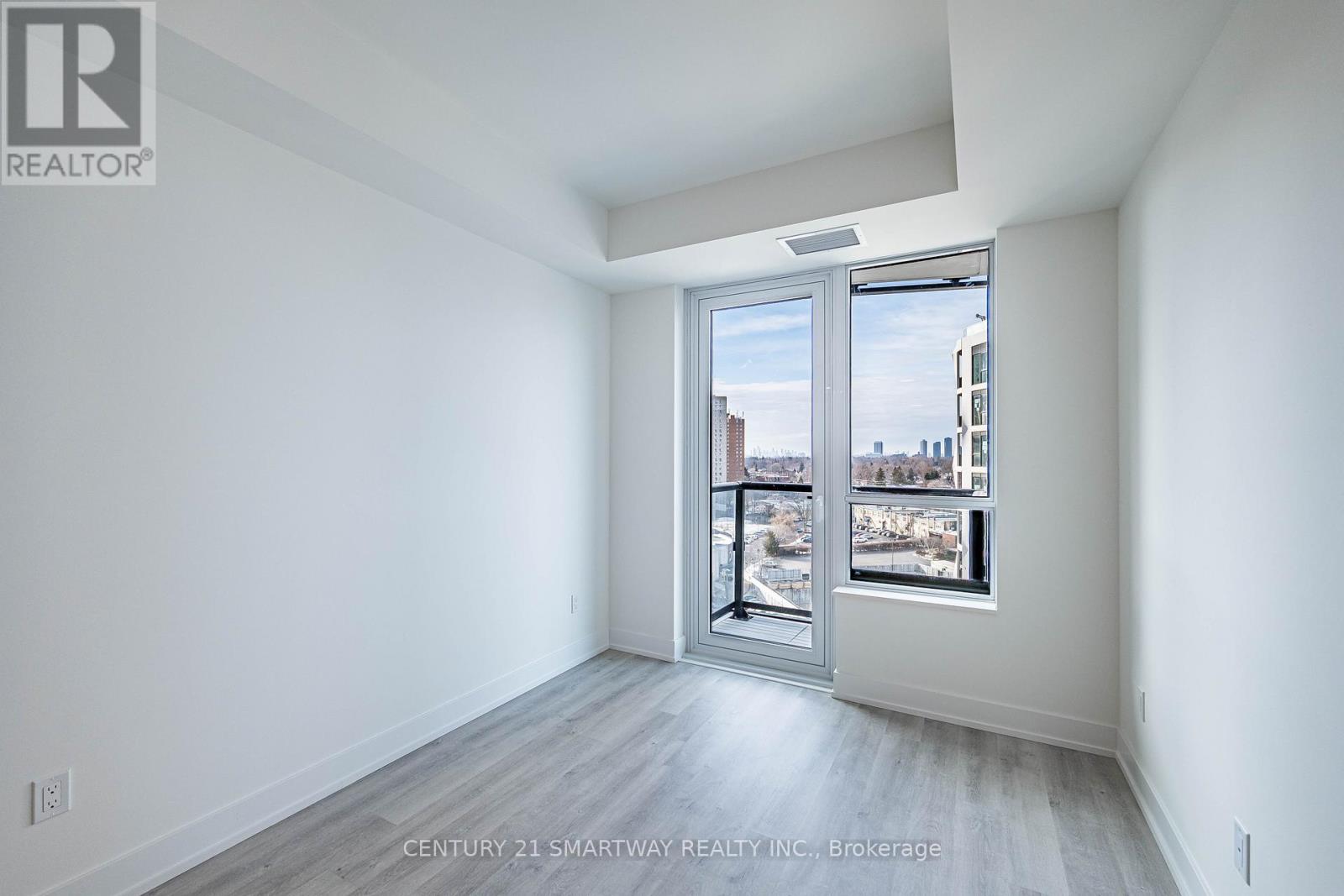 1111 - 60 Central Park Roadway, Toronto, Ontario  M9A 0E6 - Photo 11 - W12644124