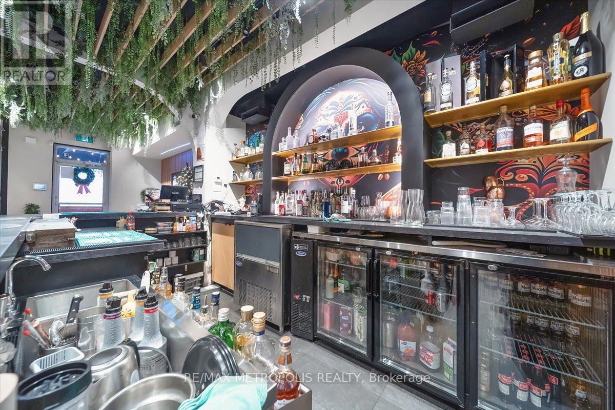 1226 King Street W, Toronto, Ontario  M6K 1G4 - Photo 9 - W12644132