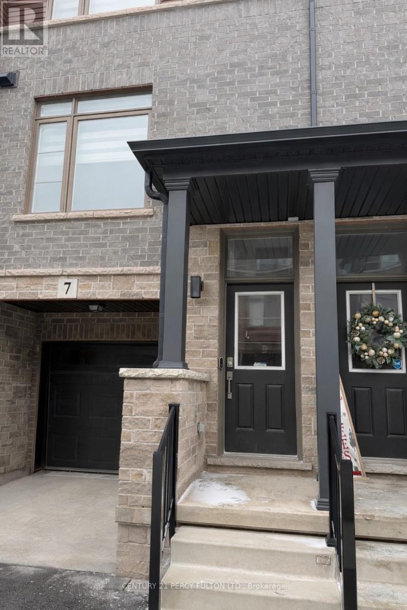 575 WOODWARD AVENUE, Hamilton, Ontario