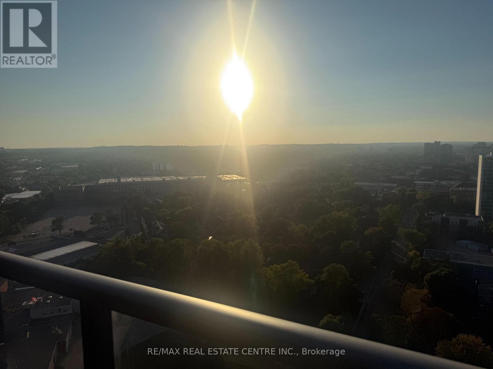 2710 - 15 Wellington Street S, Kitchener, Ontario  N2G 0E4 - Photo 14 - X12644128