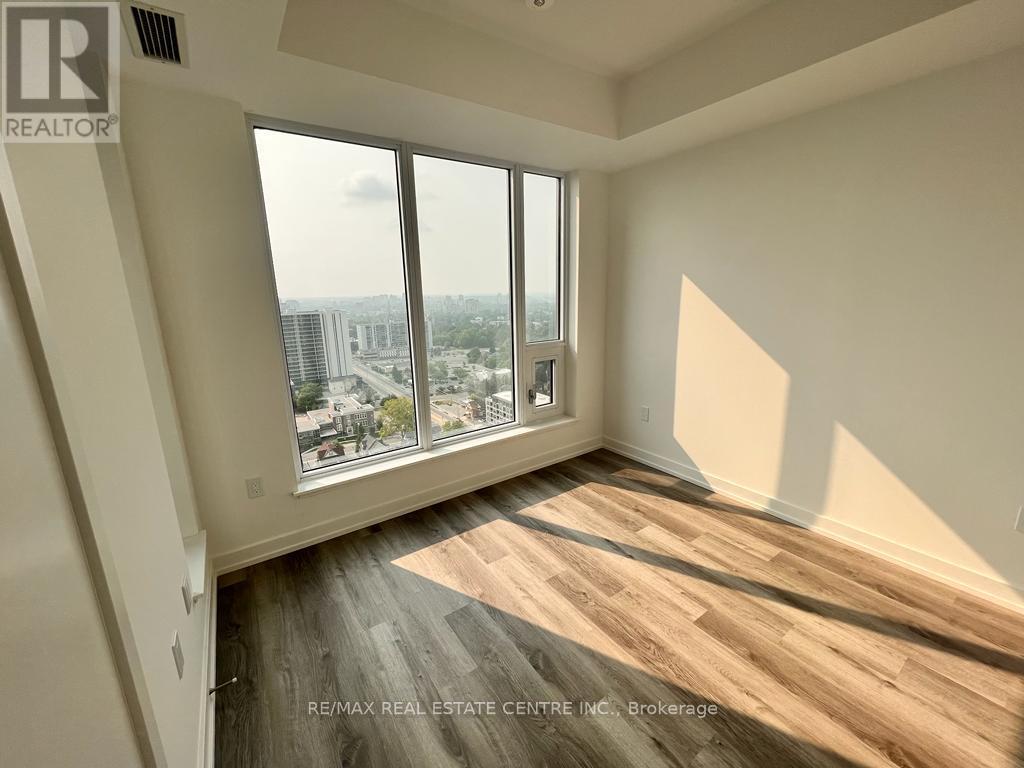 2710 - 15 Wellington Street S, Kitchener, Ontario  N2G 0E4 - Photo 4 - X12644128