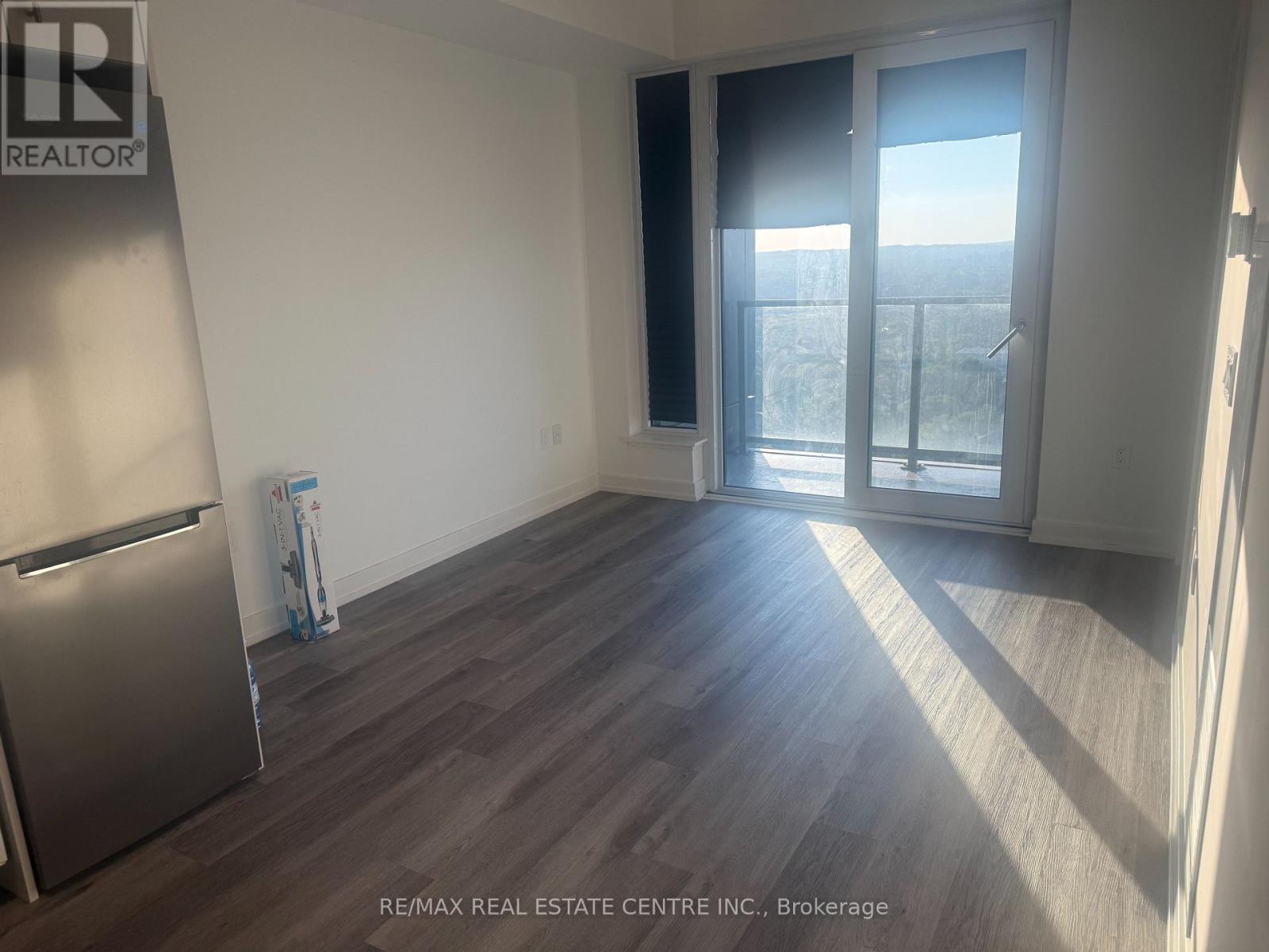 2710 - 15 Wellington Street S, Kitchener, Ontario  N2G 0E4 - Photo 7 - X12644128