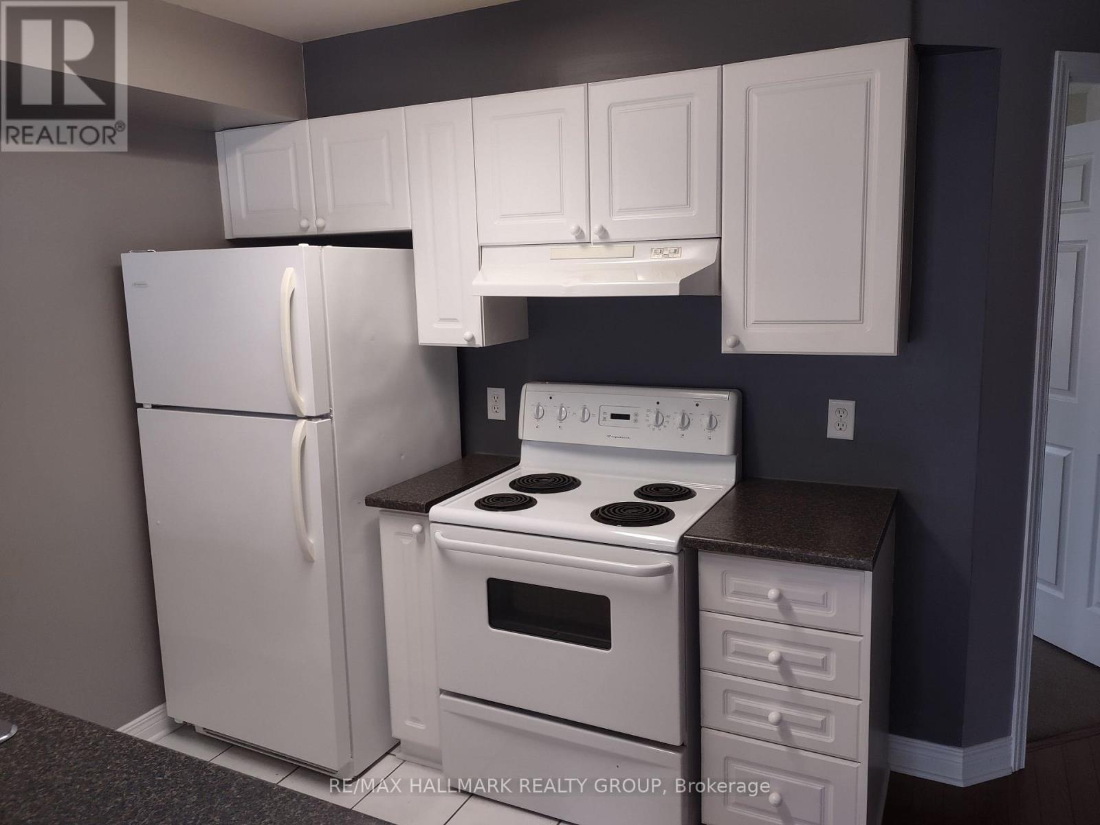 313 - 429 Somerset Street W, Ottawa, Ontario  K2P 2P5 - Photo 8 - X12644168